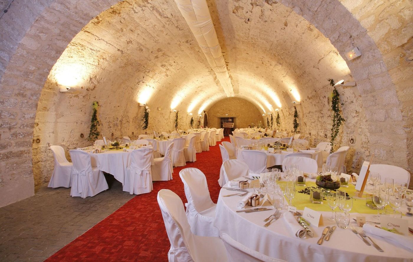 Château Chapeau Cornu - France - VIGNIEU - Restaurant - 8