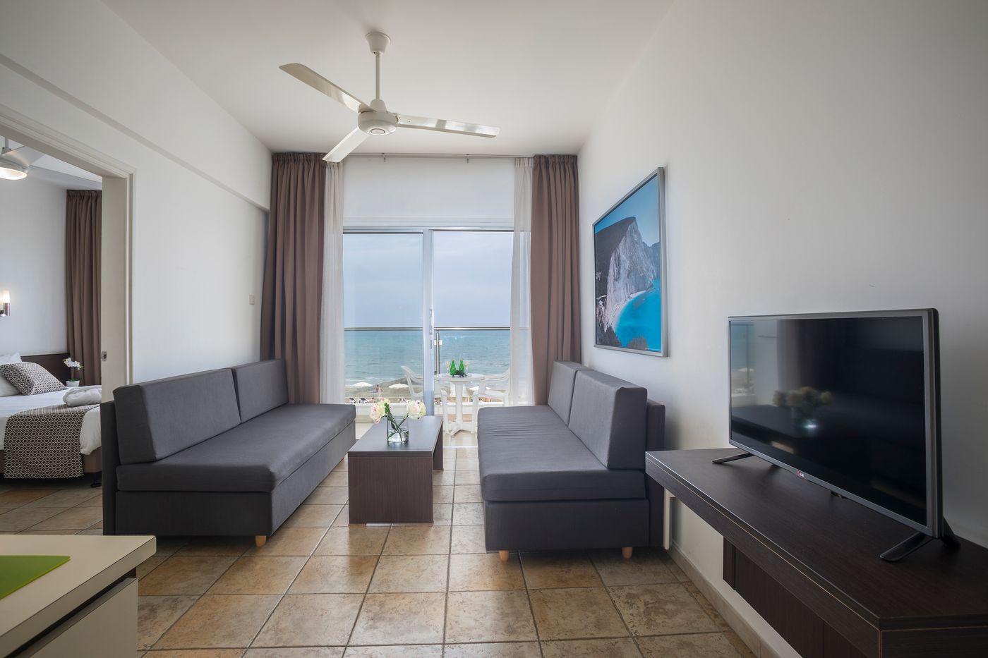 Costantiana-Beach-Hotel-Apts-Room-7