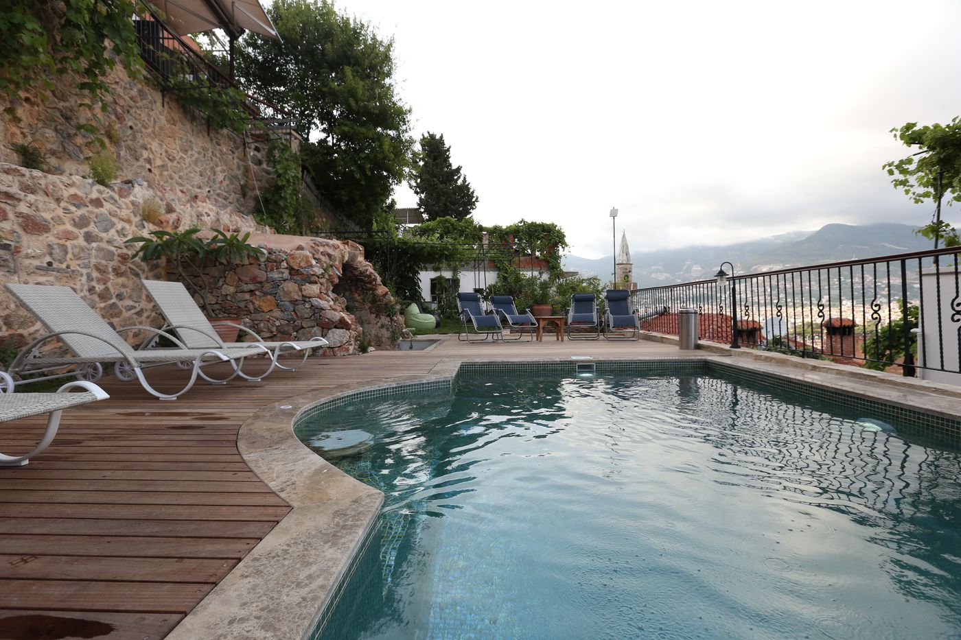 Villa-Turka-Hotel-Pool-4