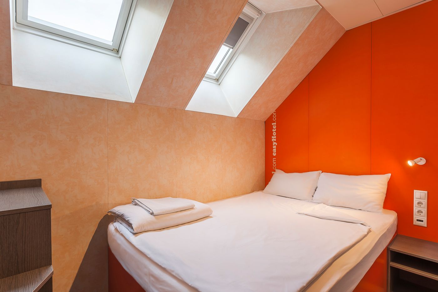 Easyhotel-Budapest-Oktogon-Room-17