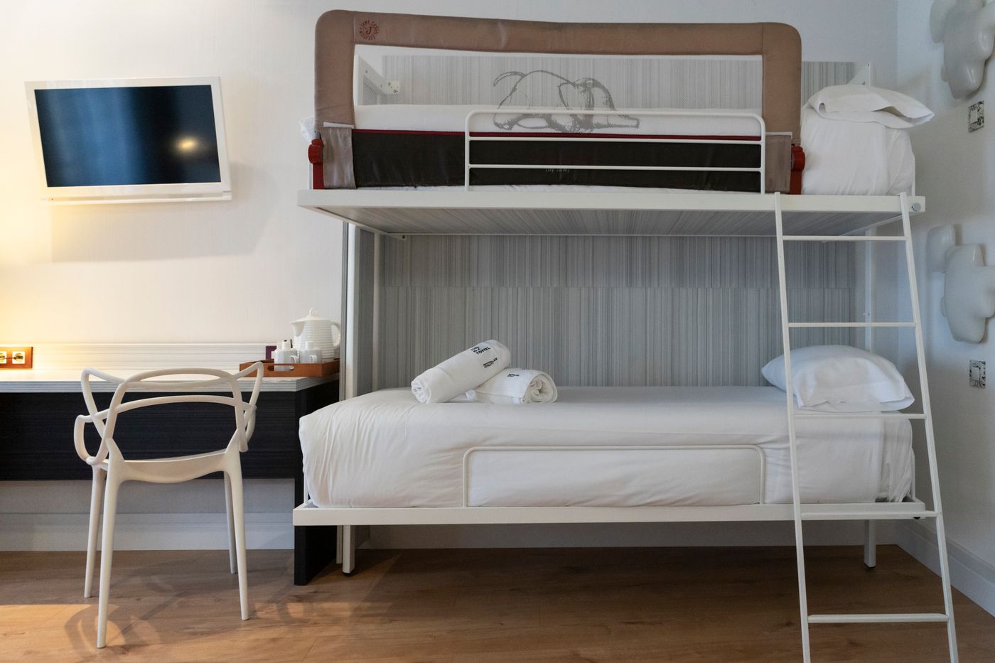 Petit-Palace-Savoy-Alfonso-XII-Room-34