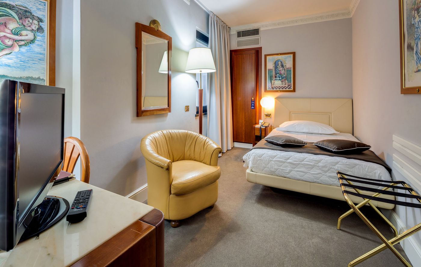 Roma-Room-3