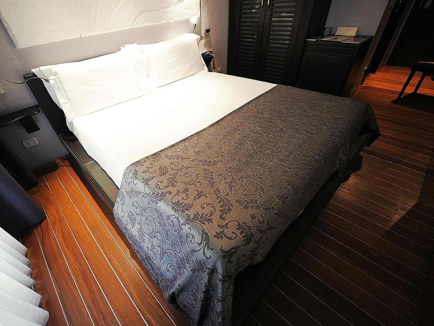 Borghese-Palace-Art-Hotel-Room-5