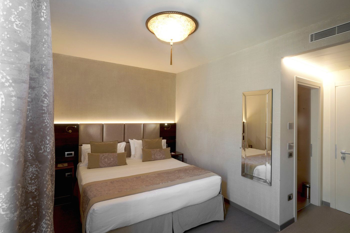 Hotel-Aquarius-Venice-Room-37