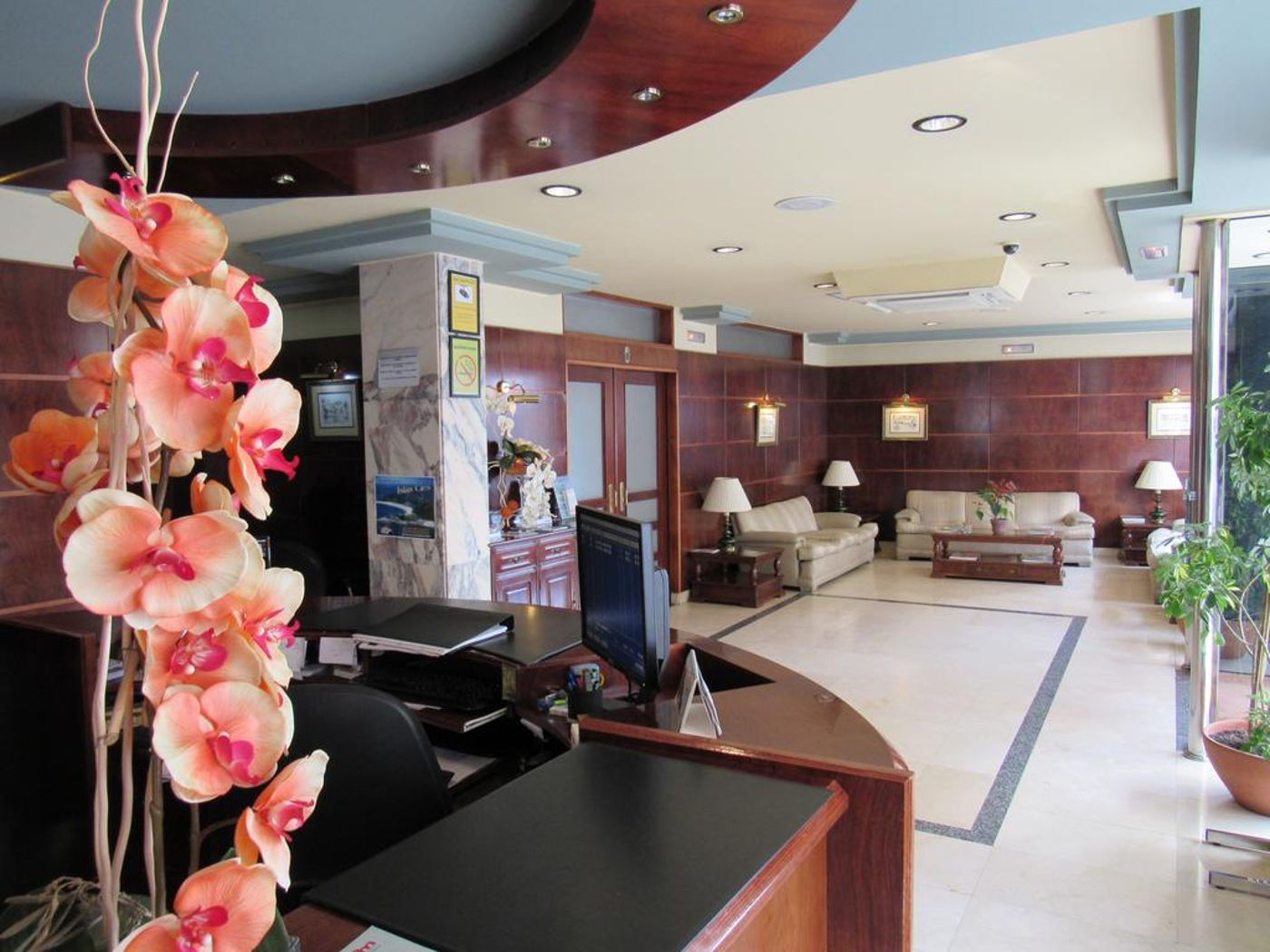 Virgen Del Camino-Spain-PONTEVEDRA-Lobby-7