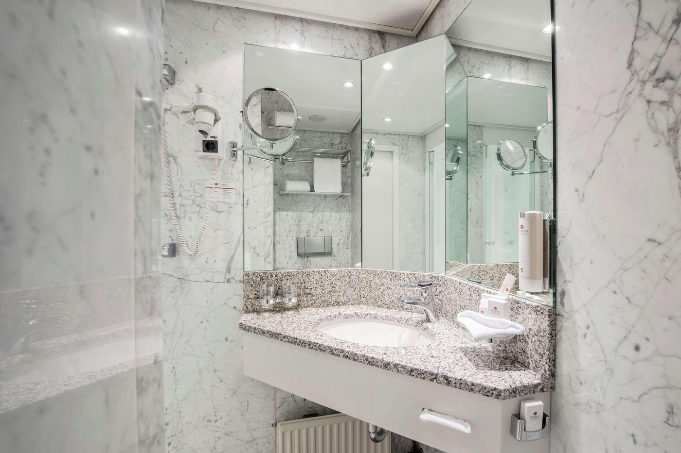 Best Western Premier Hotel Villa Stokkum - Germany - Hanau - Room - 9