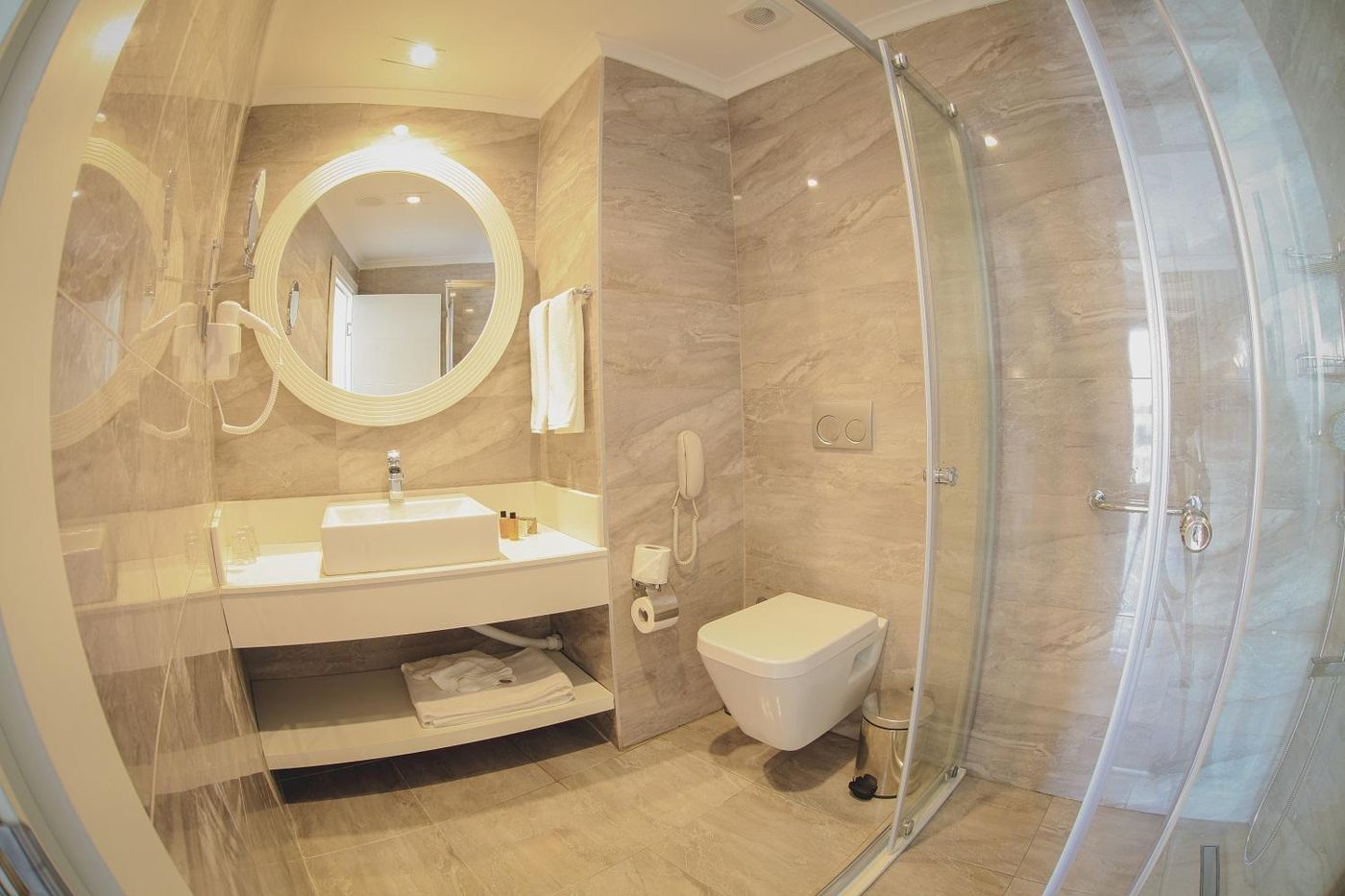 Diamond-Premium-Hotel---Spa-Room-29