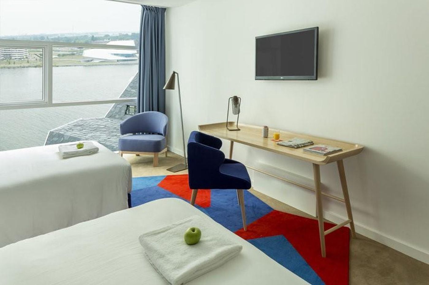 Room-Mate-Aitana-Room-47