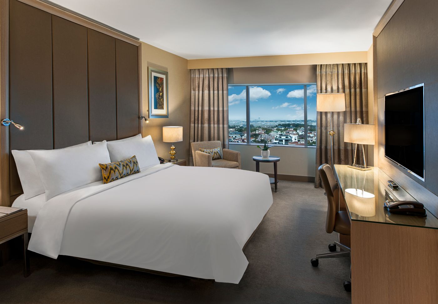 Renaissance-Polat-Istanbul-Room-27