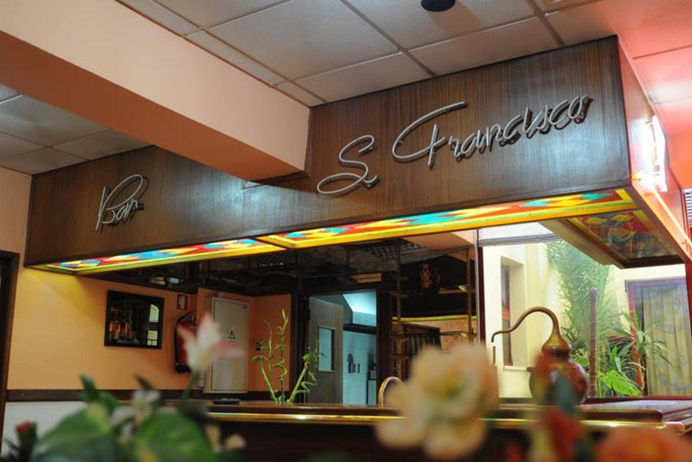 Best-Western-Dom-Bernardo-Restaurant-36