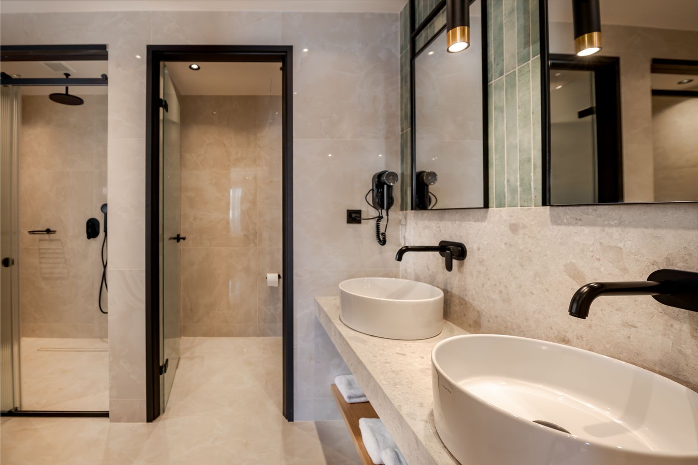 Canadian-Hotel-Room-45