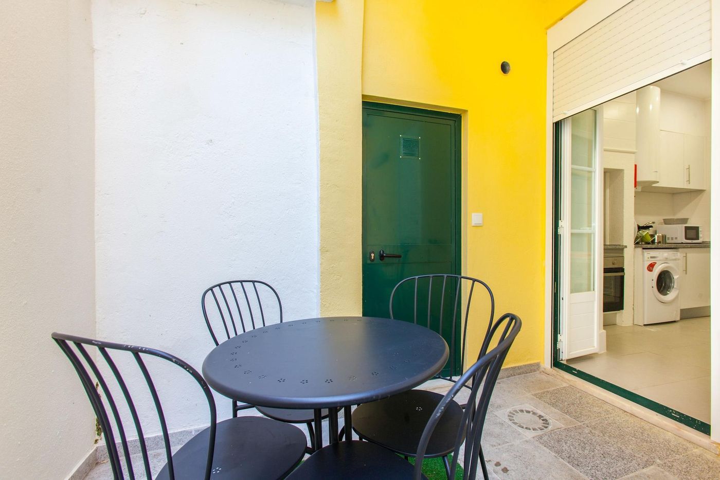 Angels Inn Guesthouse-Portugal-LISBON-Terrace-6