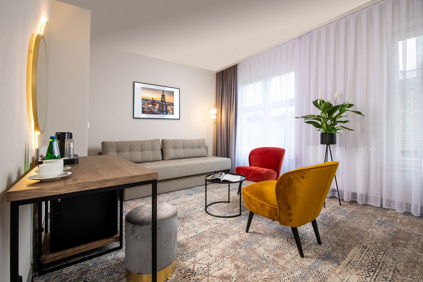 Mr67-Mayera-Rapaporta-Room-33