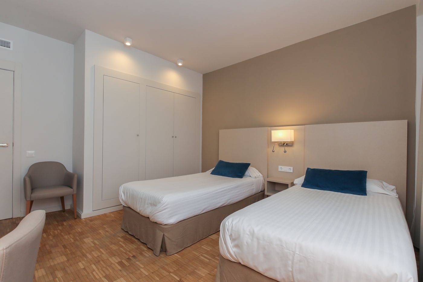 Lauria-Room-18