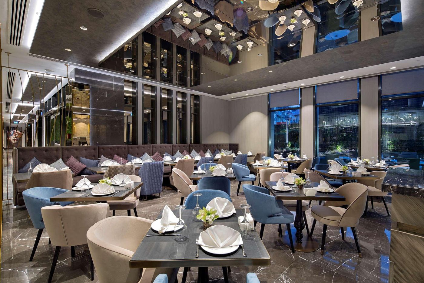 Doubletree-By-Hilton-Istanbul-Piyalepasa-Restaurant-25