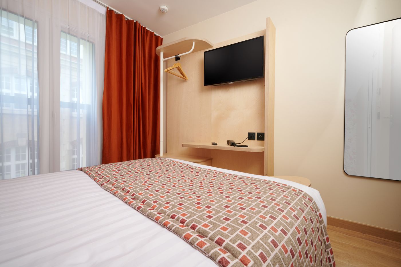 VLH-Paris-Montparnasse-Eiffel-Room-23