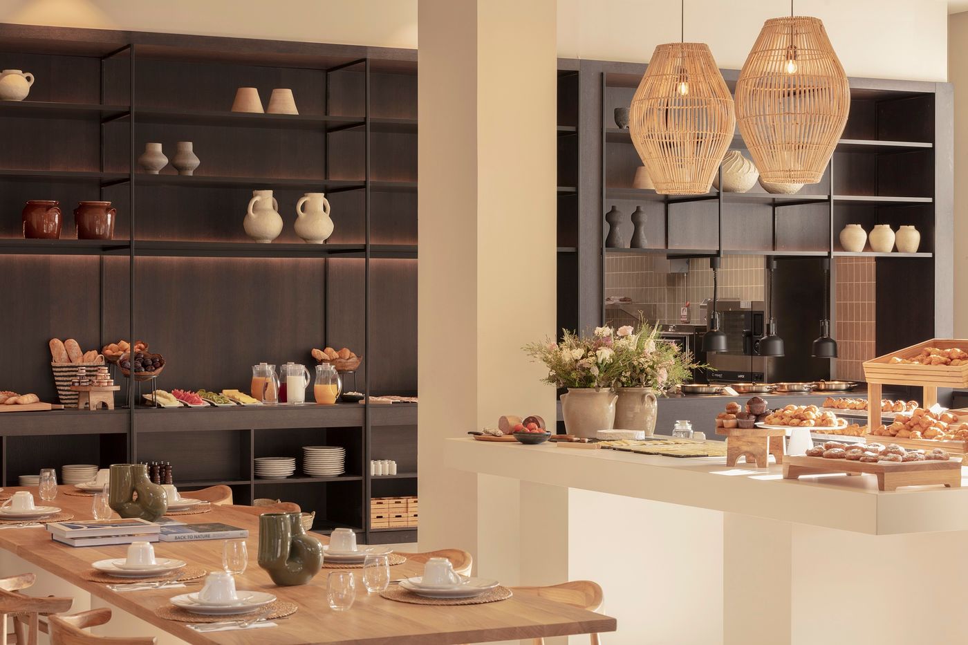 12.06.25 Elisabeth by the Sea