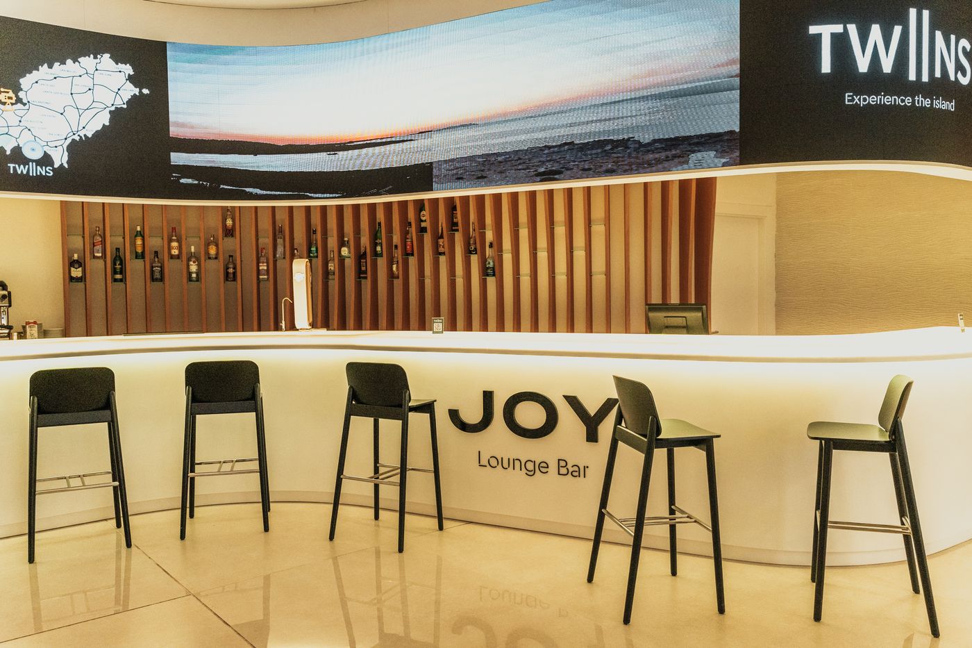 The-Ibiza-Twiins-Bar-56