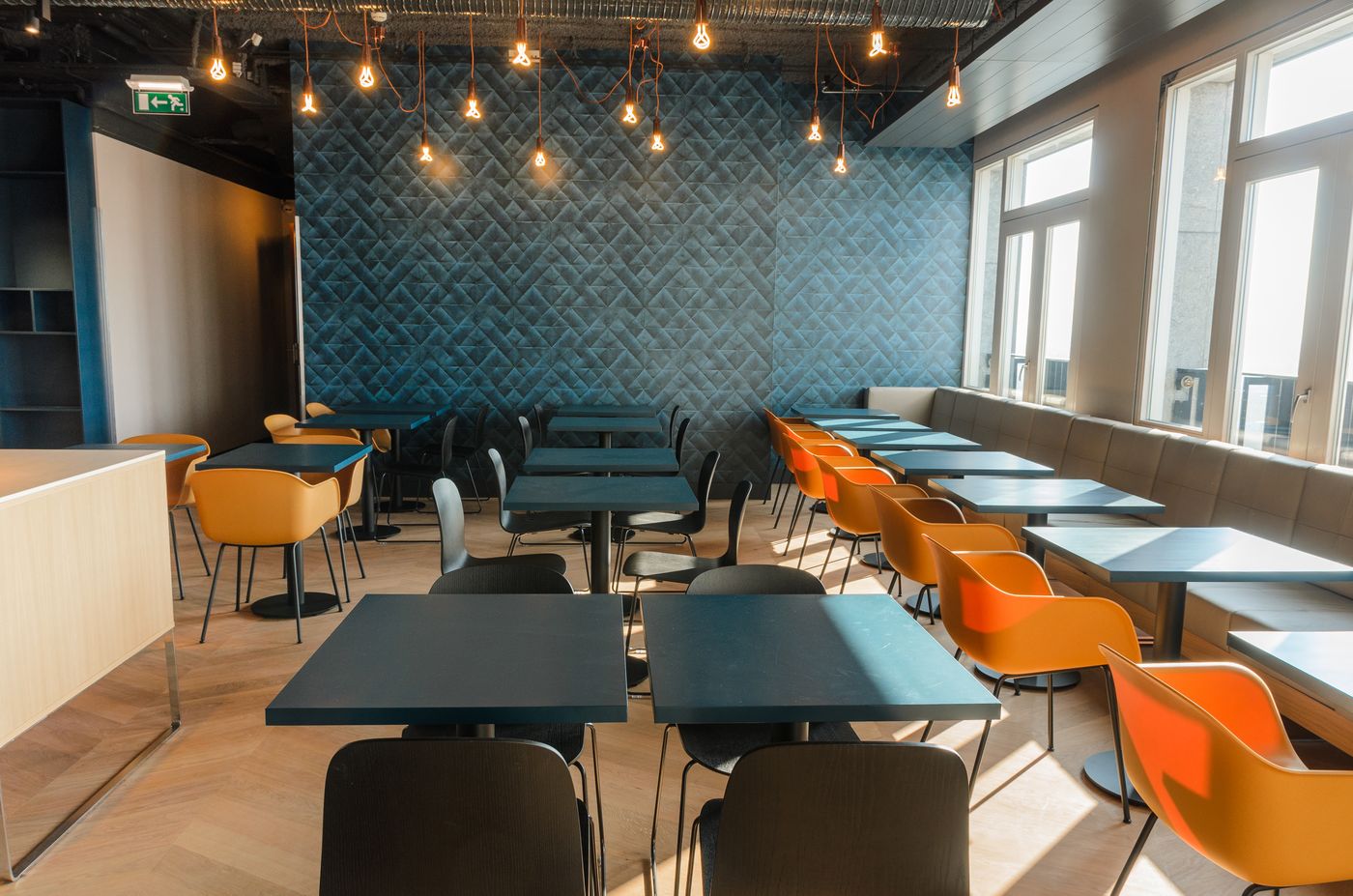 Amadi-Panorama-Hotel-Bar-9