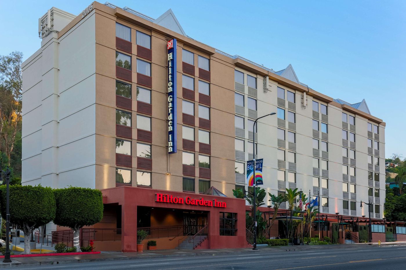 Hilton-Garden-Inn---Los-Angeles-Hollywood-General-view-1
