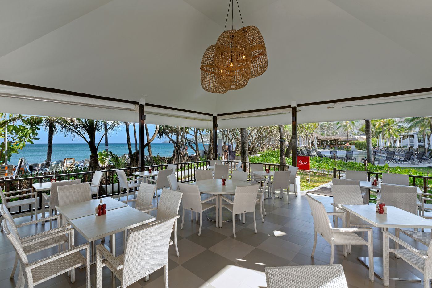 Sunwing-Kamala-Beach-Restaurant-22