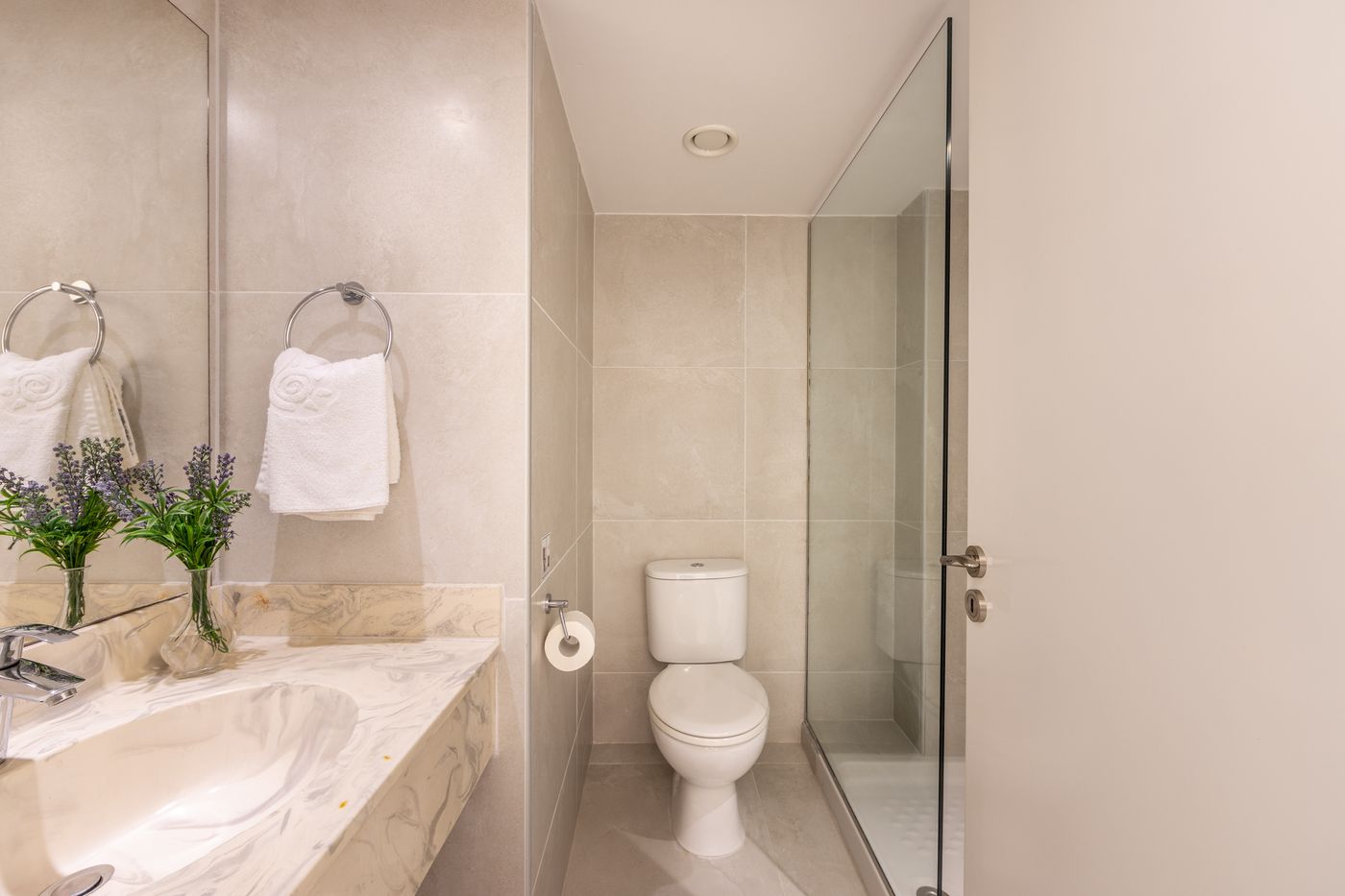 Papantonia-Apts-Room-37