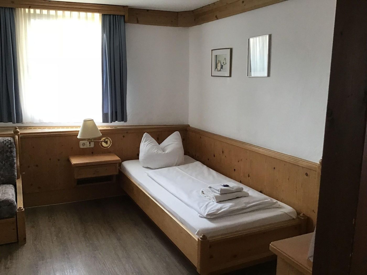 Historikhotel Ochsen-Germany-TAMM-Room-9