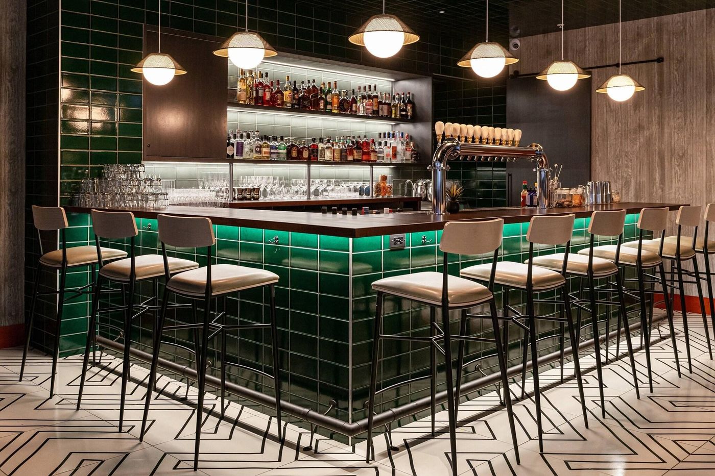 Delta-Hotels-By-Marriott-Vancouver-Downtown-Suites-Restaurant-15