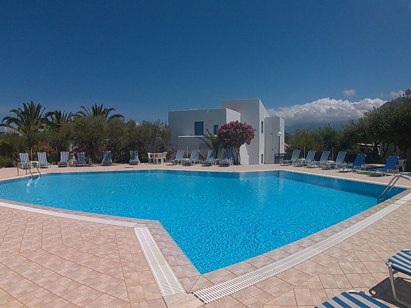 Palatia-Village-Apartments-Pool-1