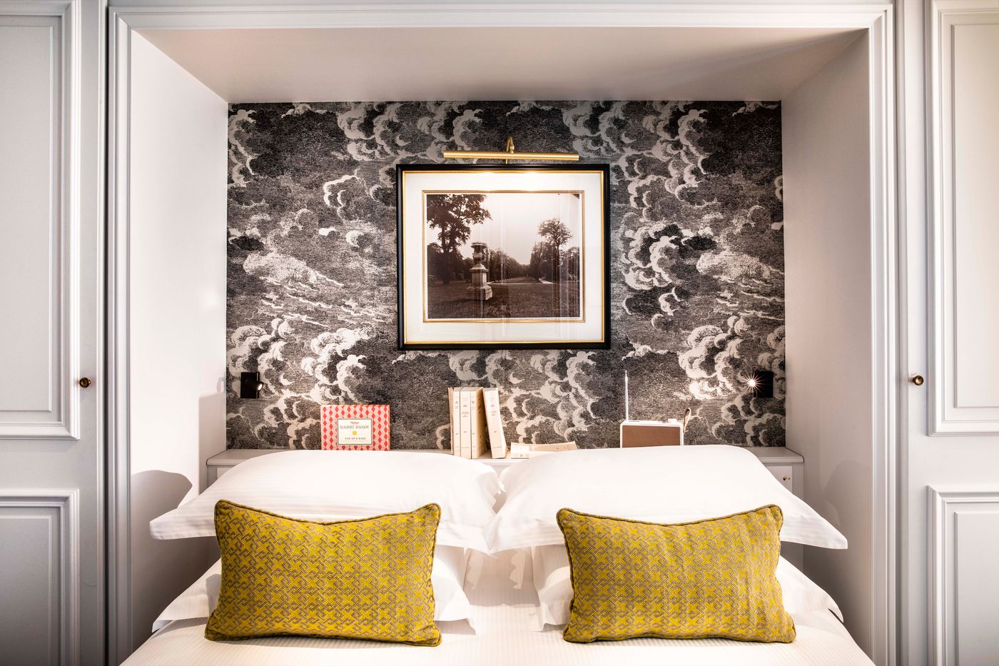 Bourgogne & Montana - France - PARIS - Room - 2