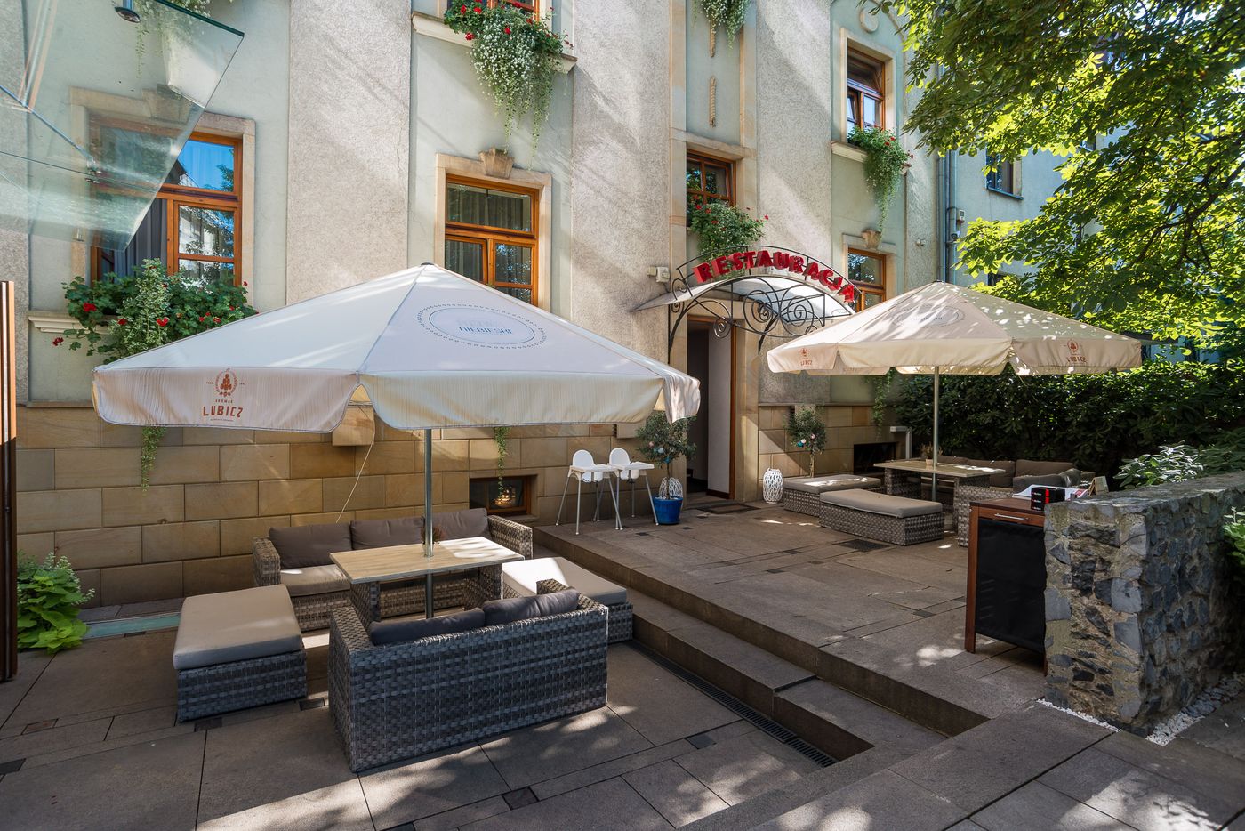 Hotel-Niebieski-Art-Hotel---Spa-General-view-60