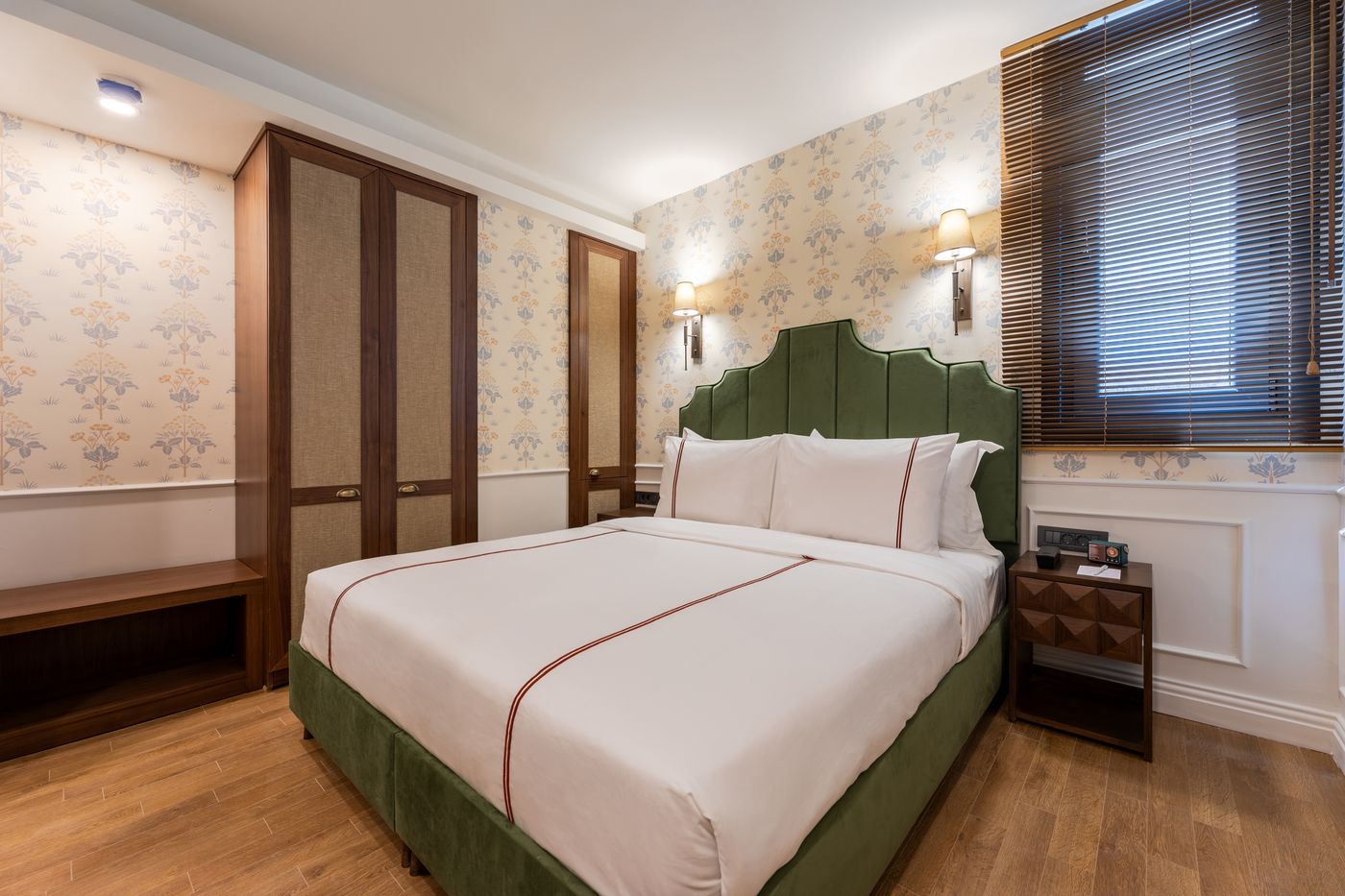 Khai-Hotel-Karakoy-Room-12