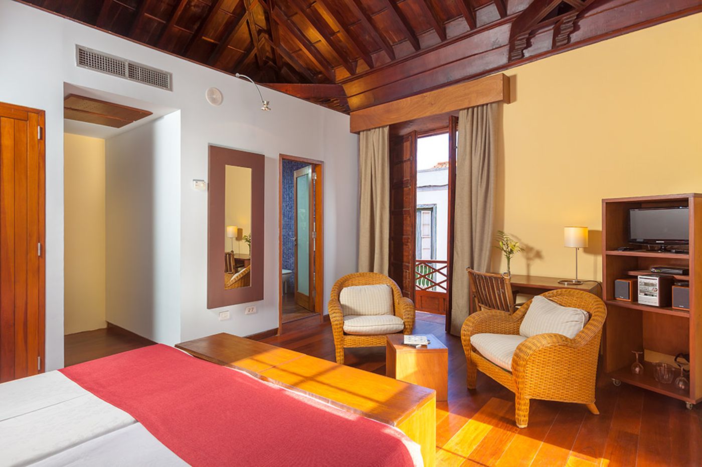 Hotel-LIVVO-La-Quinta-Roja-Room-10