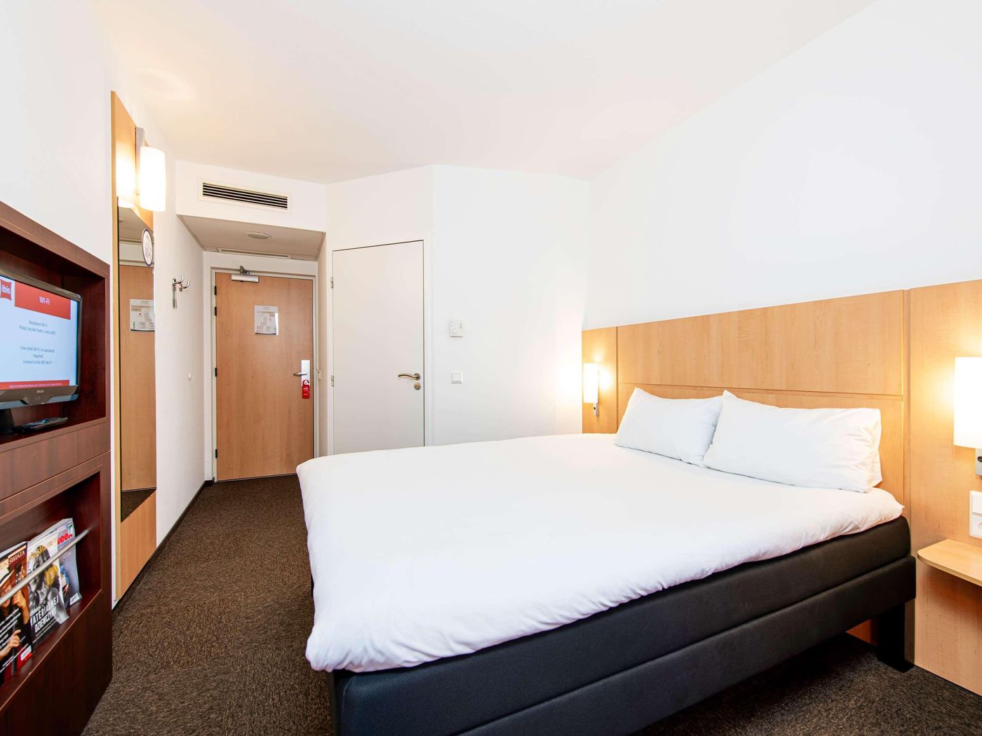 Ibis-Krakow-Stare-Miasto-Room-20
