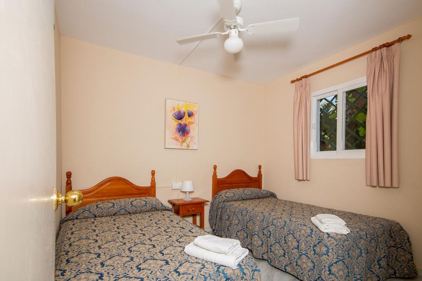 Las-Rosas-de-Capistrano-Room-45