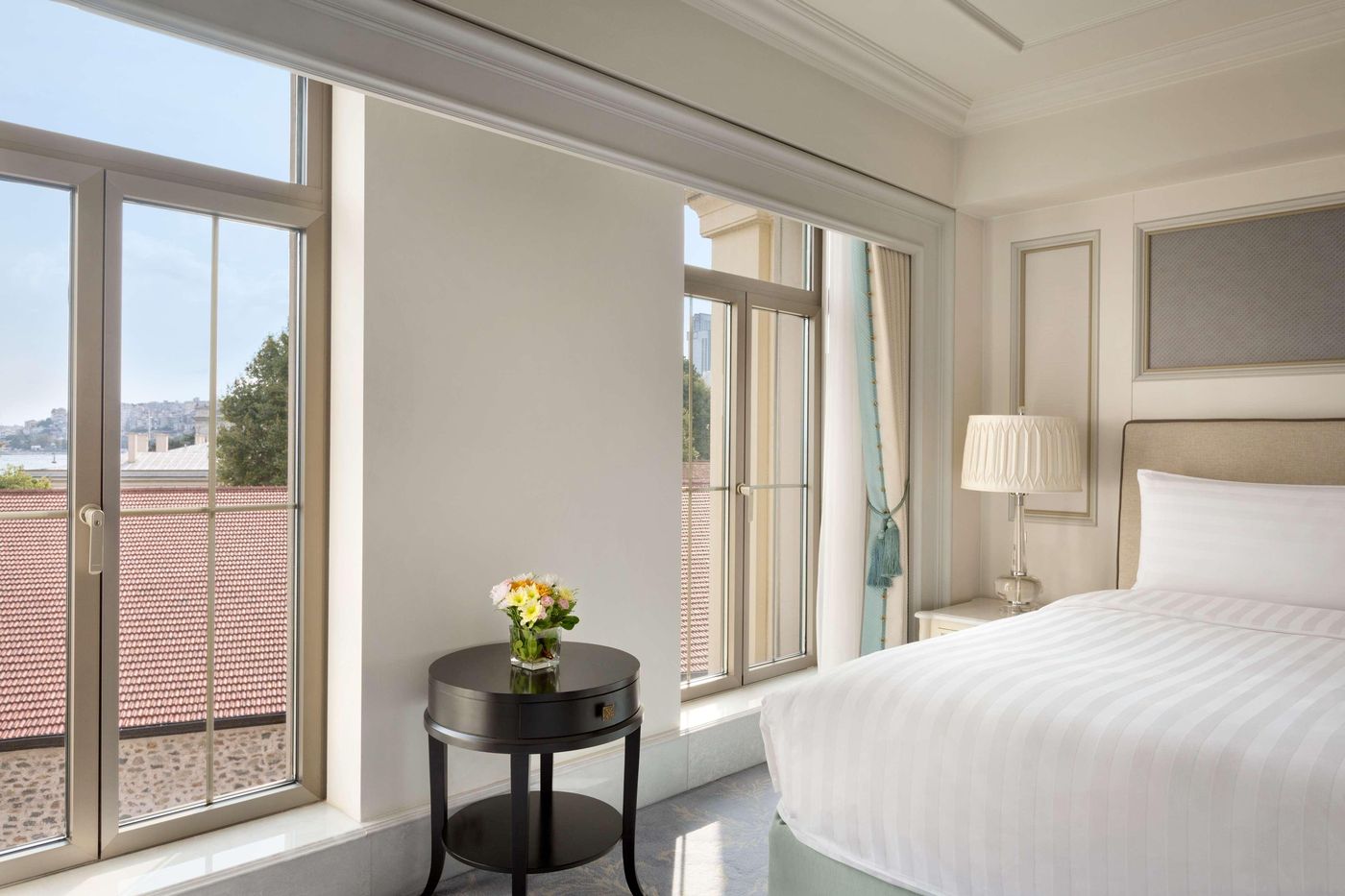 Shangri-La-Bosphorus--Istanbul-Room-38