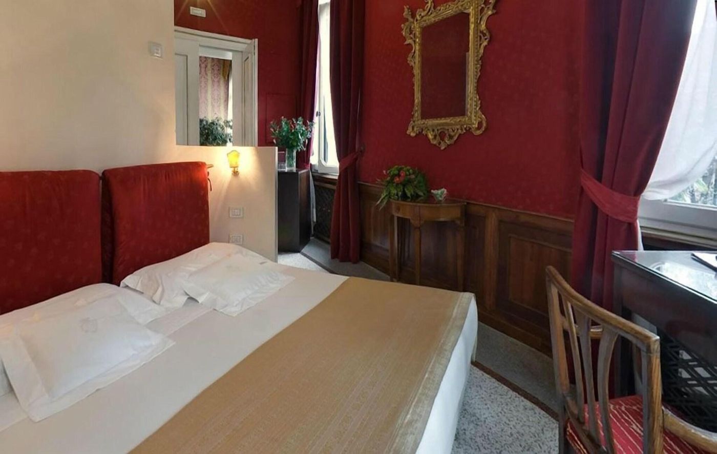 Ca--Nigra-Lagoon-Resort-Room-46