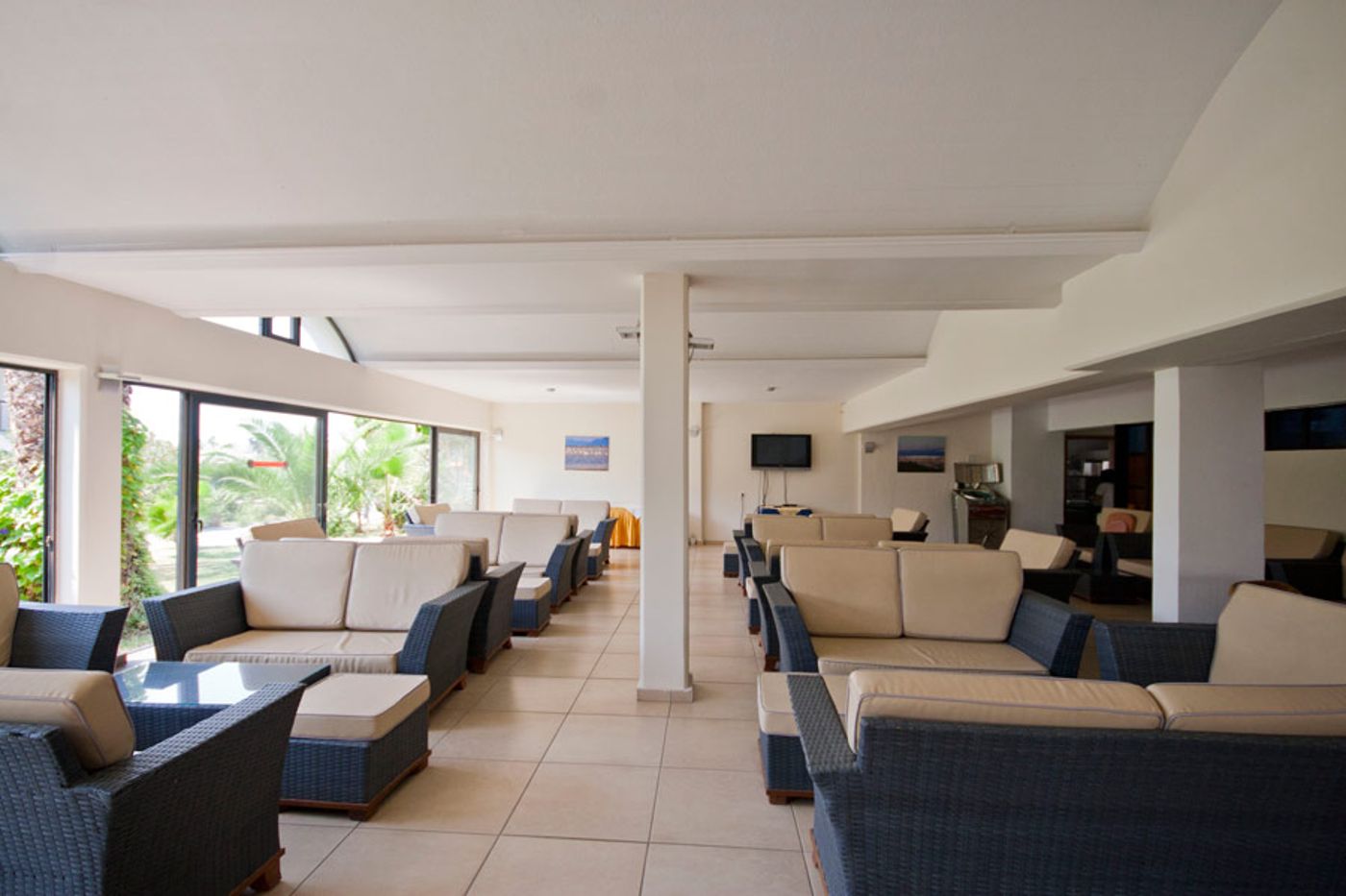 Tigaki Beach Hotel