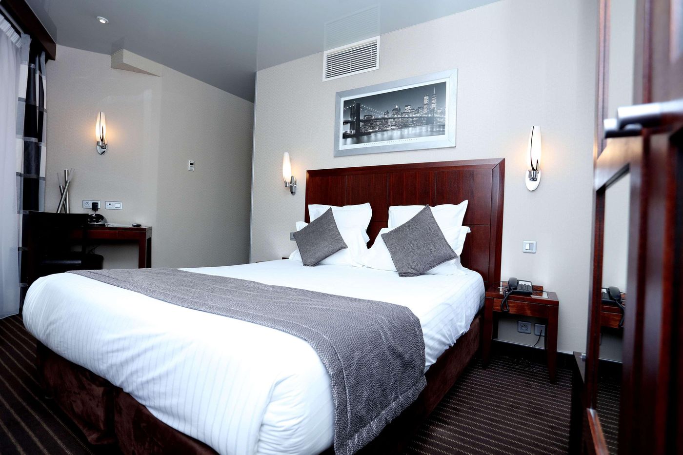 Grand-Hotel-Francais-Room-40