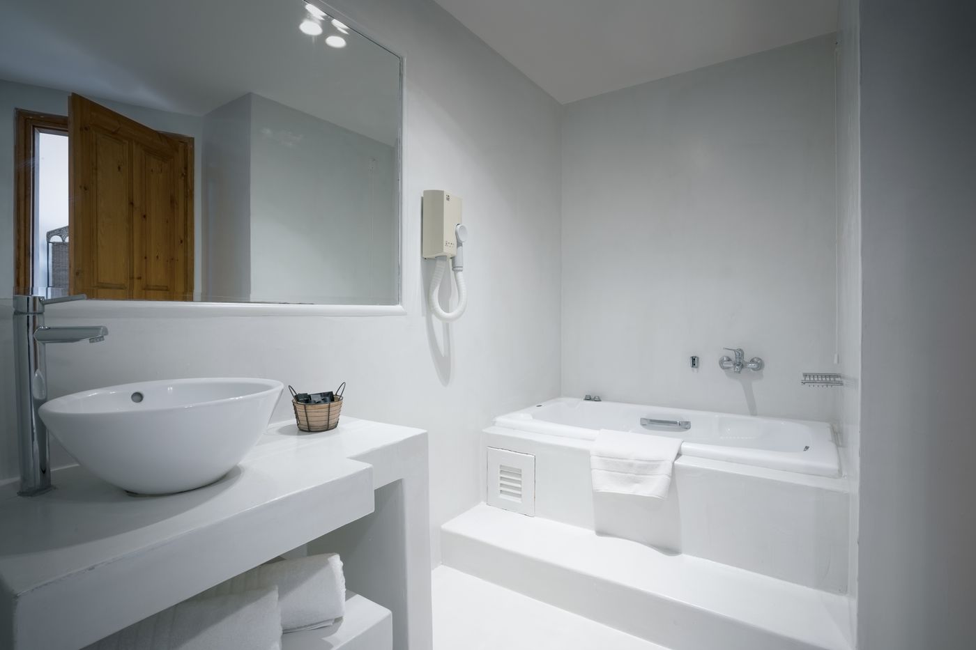 Gloria-Maris-Hotel-Suites-and-Villas---Adults-Only-Room-44