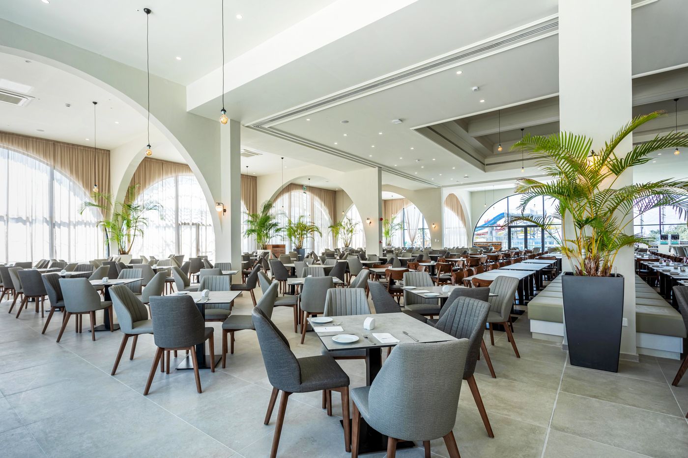 Louis-Phaethon-Beach-Restaurant-39