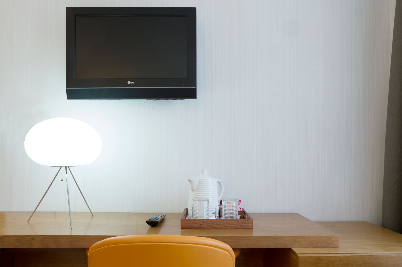 Petite-Palace-Plaza-Hotel-Room-36