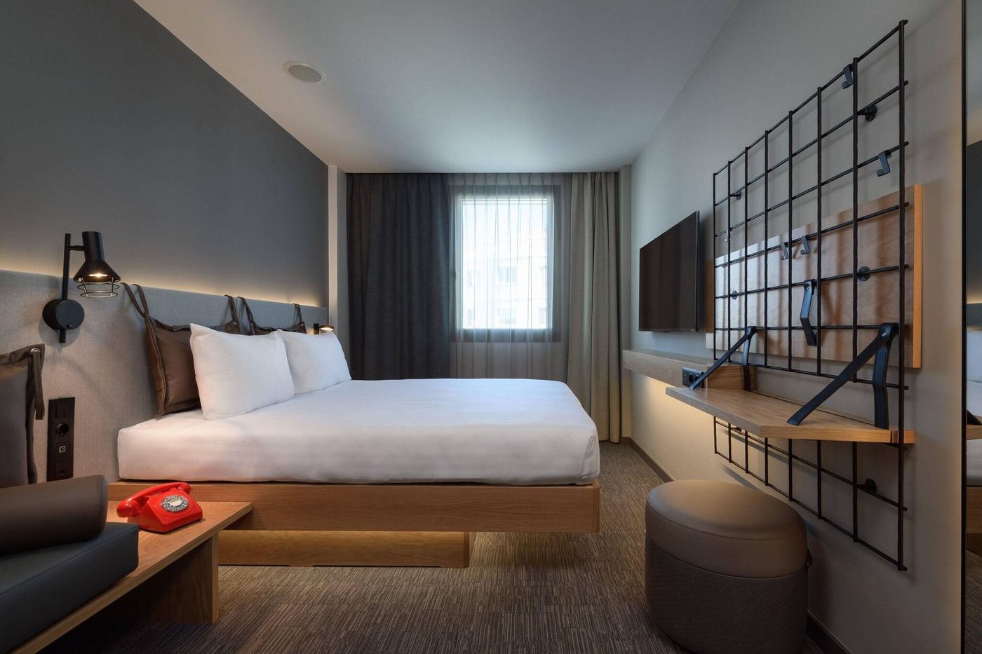 Moxy-Lisbon-City-Room-37