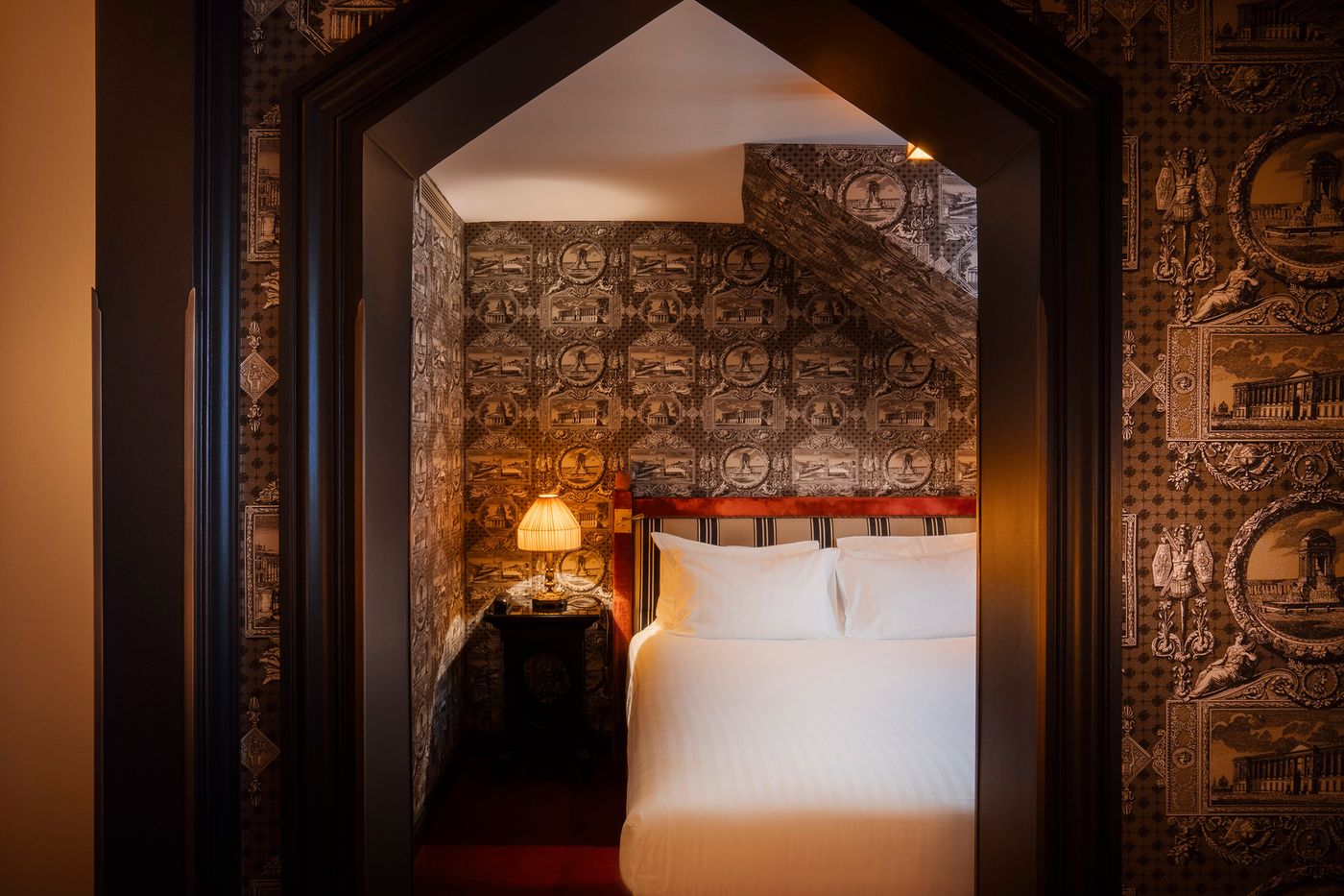 Maison-Athenee-Room-34