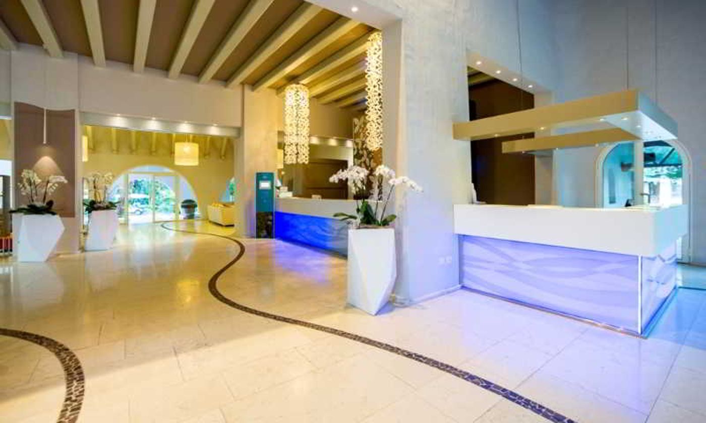 Forte-Village-Resort-Le-Palme-Lobby-20