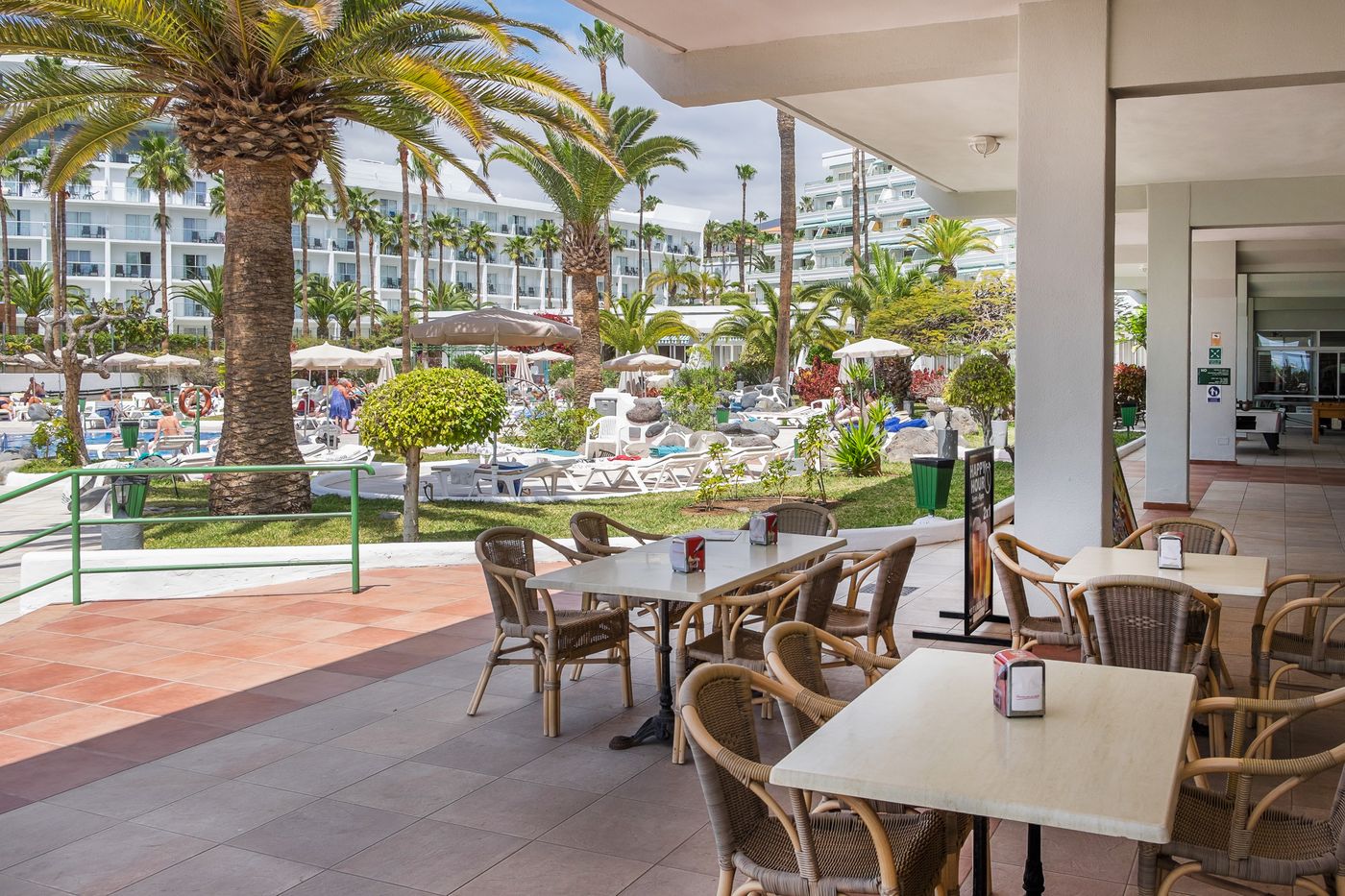 Altamira-Restaurant-2