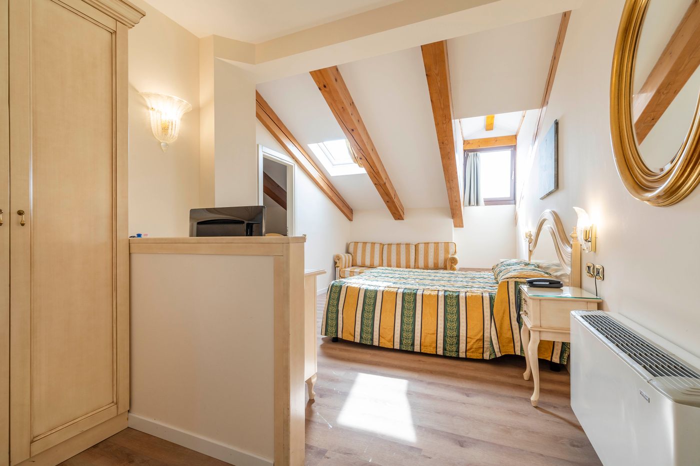 Hotel-Panorama-Room-20