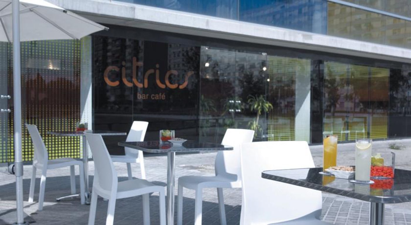 Hesperia Fira Suites-Barcelona