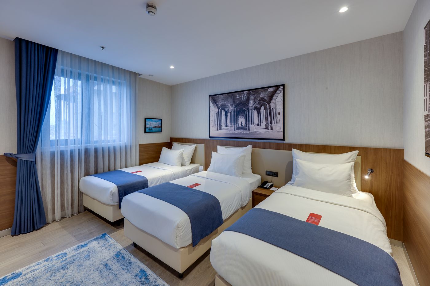 Ramada-Istanbul-Old-City-Room-26