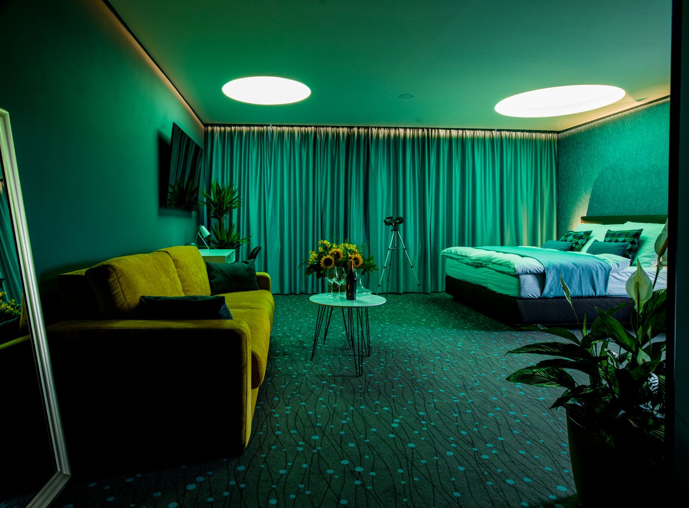 Rooftop-Planet-Prague-Hotel-Room-14
